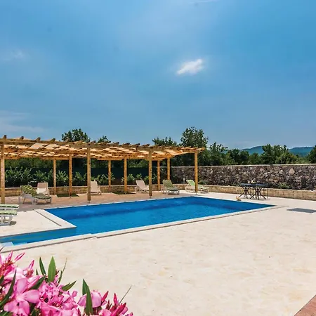 Beautiful In With Wifi Holiday home Bilisane