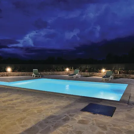 Beautiful In With Wifi Holiday home